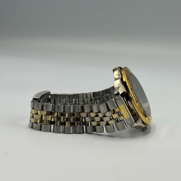 Vintage Guess Moon Phase Watch Men Silver Gold Two-Tone Blue Dial New Battery - Picture 9 of 12